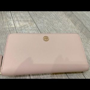 Tory Burch Continental Zip Wallet - NEW